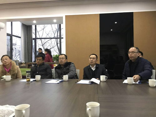 出土文獻(xiàn)與文學(xué)研究團(tuán)隊(duì)召開(kāi)工作會(huì)議暨重大項(xiàng)目結(jié)題推進(jìn)會(huì) 聚焦教育項(xiàng)目與科研文獻(xiàn)的融合開(kāi)發(fā)